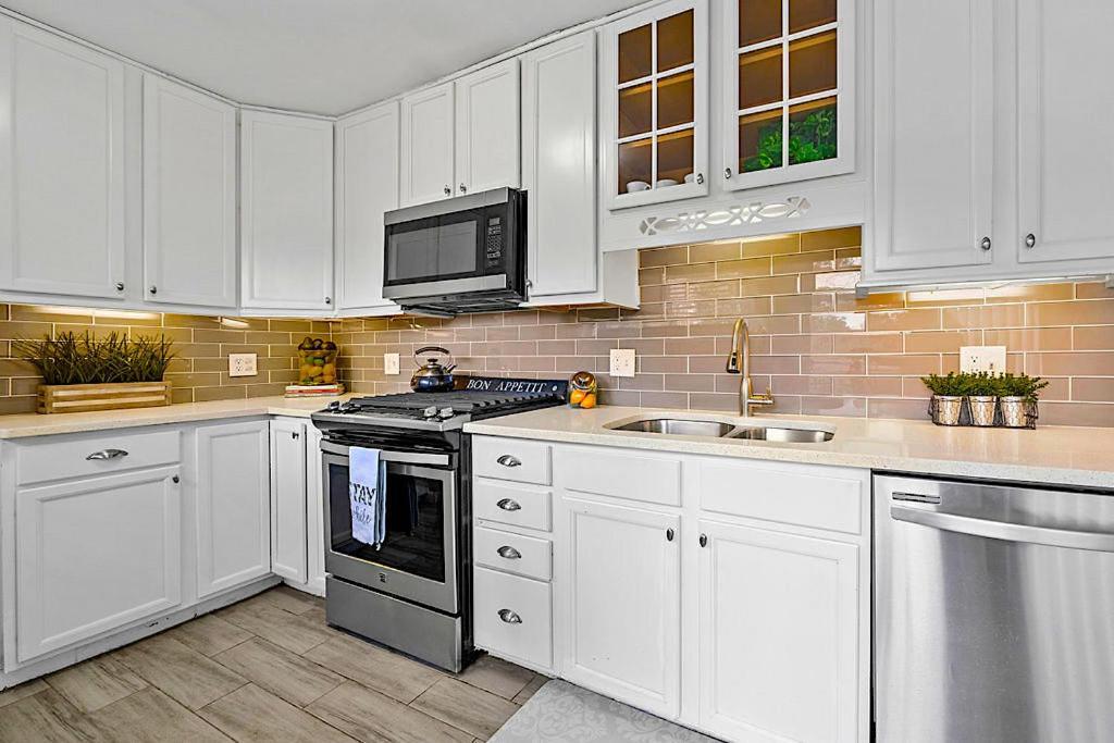 أتلانتا Goodkarma Rentals Refreshed Smyrna Home Near Battery Atl Half Mile To Interstate المظهر الخارجي الصورة