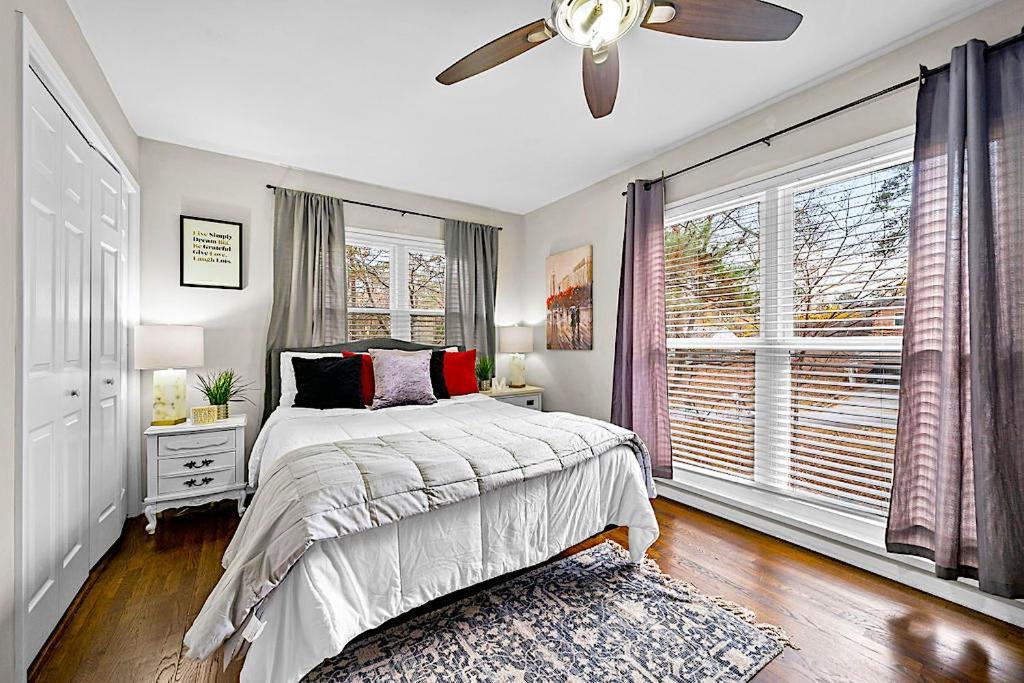 أتلانتا Goodkarma Rentals Refreshed Smyrna Home Near Battery Atl Half Mile To Interstate المظهر الخارجي الصورة